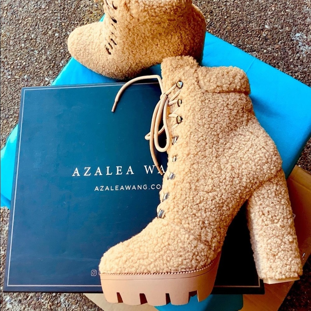 AZALEA WANG Fleece Combat Boots Beige lace up Lug Sole NEW WITH BOX 8.5